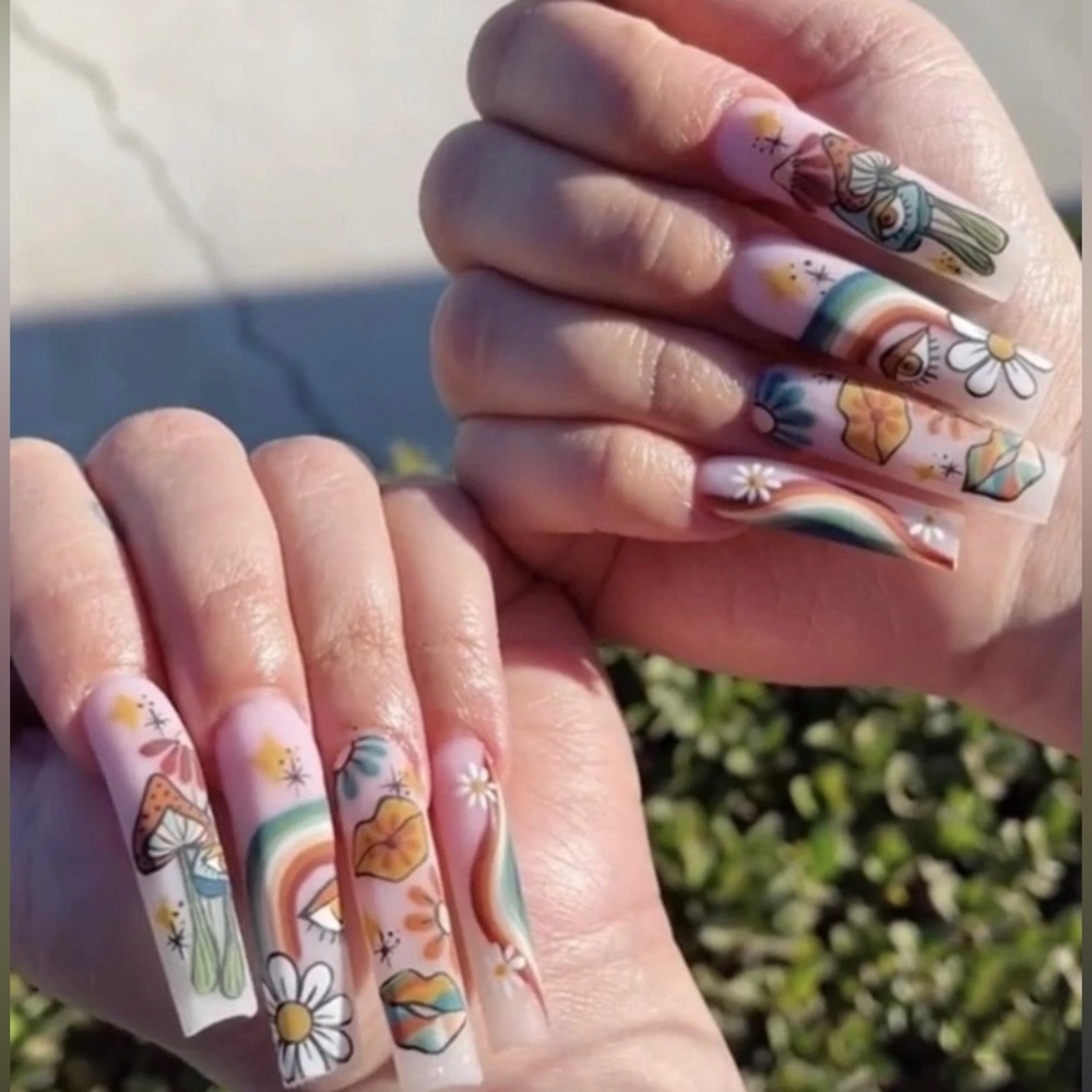 RETRO STYLE NAIL TIPS